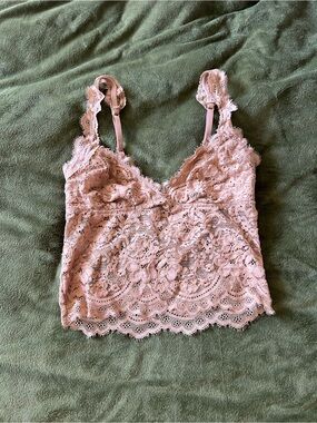 Aerie- Lace Crochet Bralette Cami in Tan